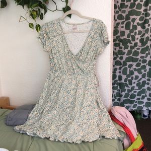 Small Daisy Printed Dress with waist tie